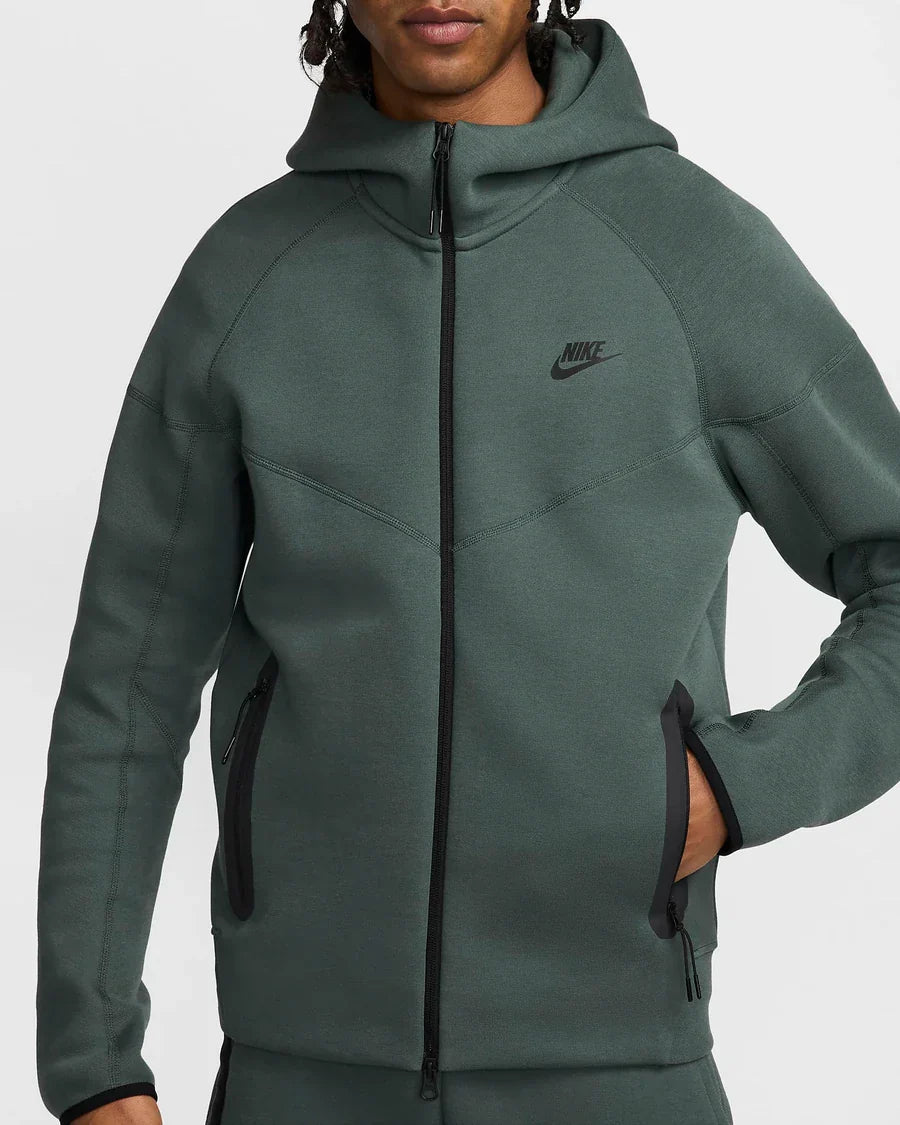 Nike Tech Fleece- Vintage Green